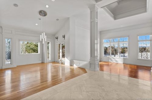 93 Glenmoor Dr, Englewood CO 80113-7117 exterior