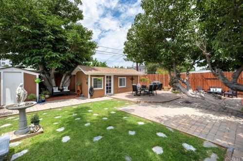 5811 Darlington Ave, Buena Park CA  90621-2108 exterior