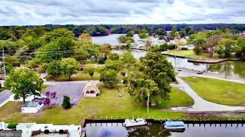 2 Hunters Pt, Millsboro, DE 19966-1141