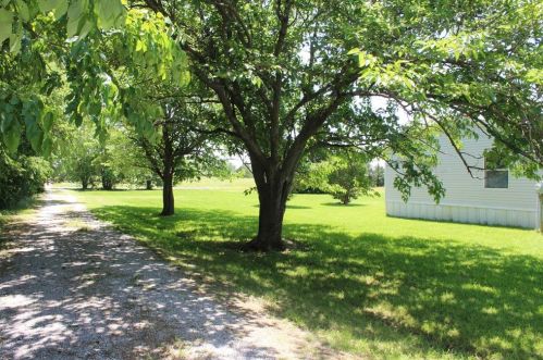 112 Geis Dr, Pottsboro, TX 75076-6884