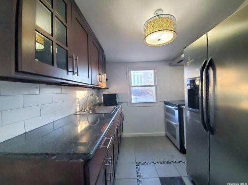 326 Beach 46th St, Far Rockaway NY  11691-1114 exterior