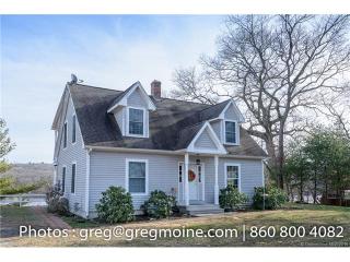 8 Pequot St, Norwich, CT 06365-8321