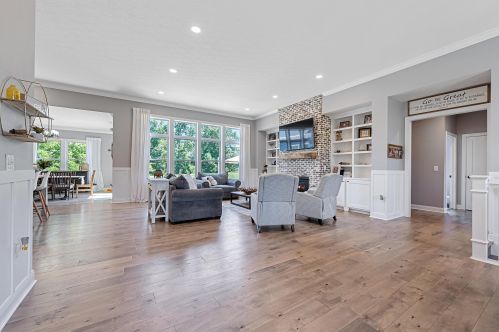 1043 Carryback Dr, Pataskala OH 43062-9543 exterior