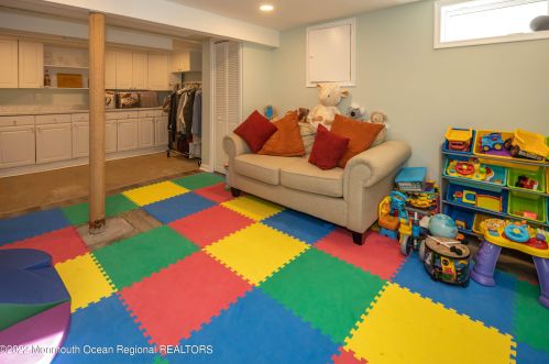 6 Elmwood Pl, Leonardo NJ  07737-1347 exterior