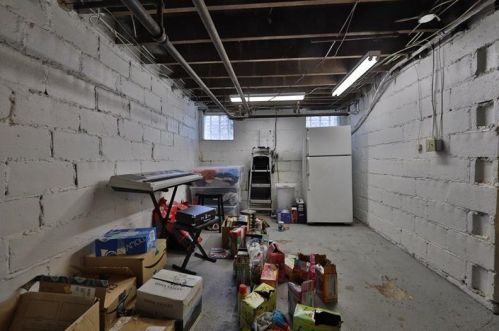 2330 Murray Ave, Pittsburgh PA  15217-2304 exterior