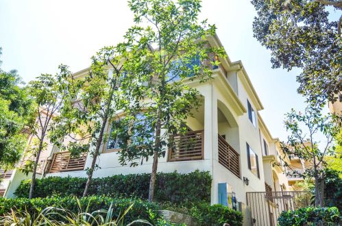 1361 La Palma St, San Diego, CA 92109-5202