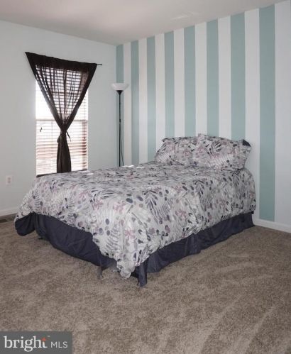 15815 John Diskin Cir, Woodbridge VA  22191-6513 exterior