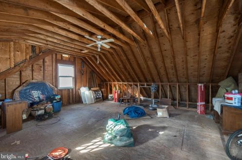 909 Sycamore Dr, Lansdale PA 19446-1722 exterior