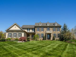 1012 Azlen Ln, Chalfont, PA 18914-1069