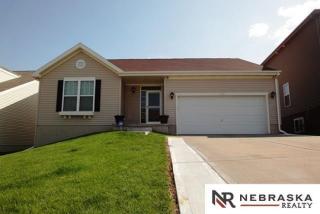 8815 Wyoming St, Omaha, NE 68122-5248