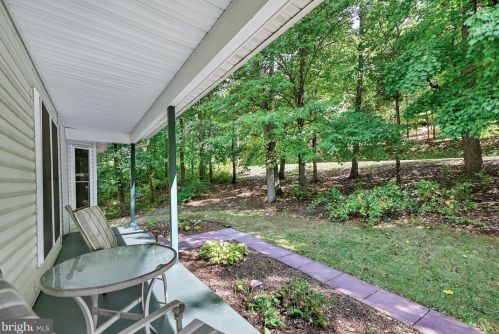 26 Diane Trl, Charnita, PA 17320-8302