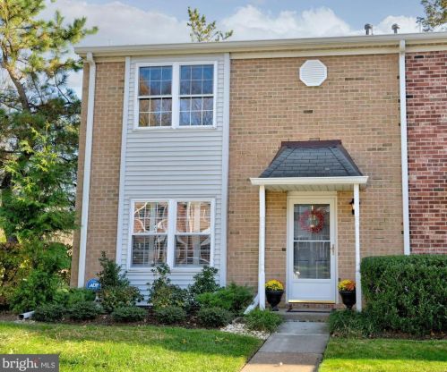 21 Viburnum Ct, Trenton, NJ 08648-4810
