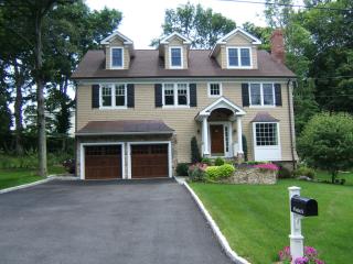 60 Sundance Dr, Cos Cob CT  06807-1810 exterior