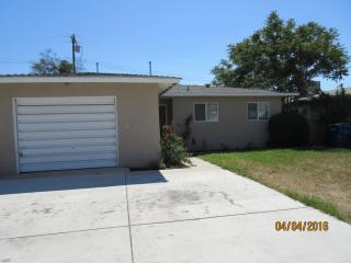 3141 Center St, Bakersfield, CA 93306-5401