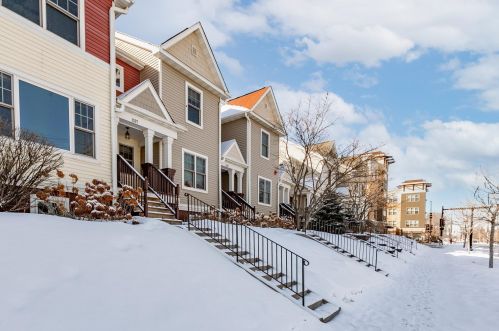 1537 24th St, Minneapolis, MN 55405-2506