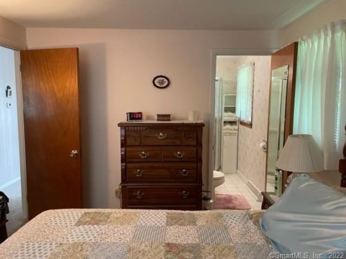 46 Vermont Ave, Milford CT  06460-7043 exterior