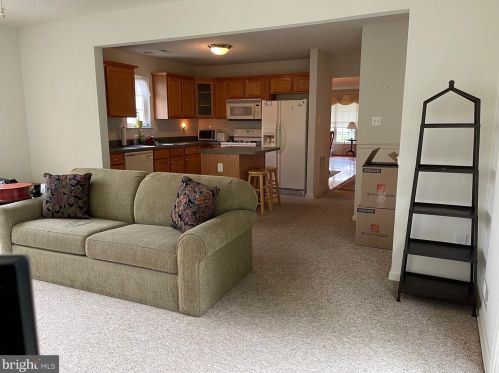 11 Meadowview Dr, Pilesgrove NJ 08098-2539 exterior