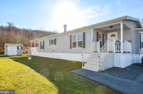 16 Mountain View Ln, Blandon, PA 19510-9735