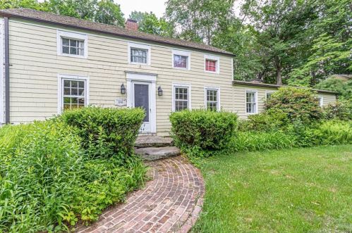 112 Easton Rd, Westport CT  06880-1627 exterior