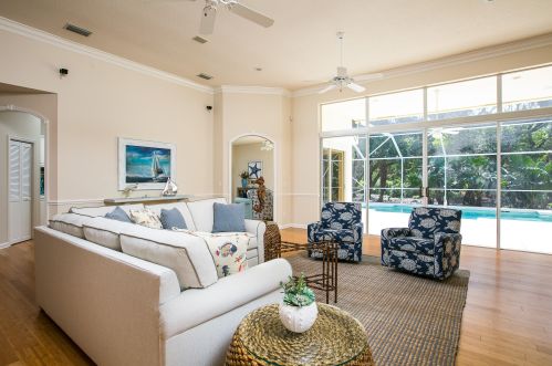 31 White Jewel Ct, Vero Beach, FL 32963-4275