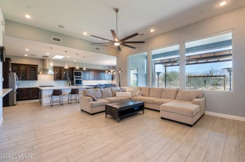 4358 Lambert Ln, Tucson AZ  85742-9084 exterior