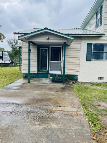 46 Brian St, Saint George Island, FL 32328-3506