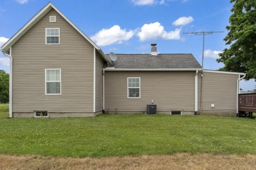 10502 Sycamore Rd, Mount Vernon OH  43050-7517 exterior