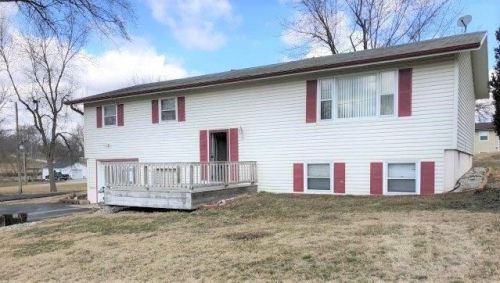 504 9th St, Leon, IA 50144-2214