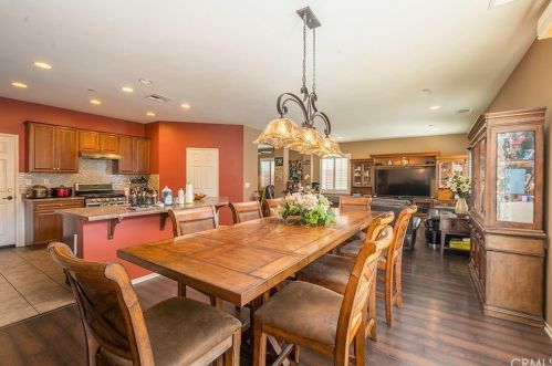 5182 Olivia Ln, Riverside, CA 92505-2598