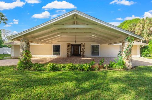 2507 Lazy Hammock Ln, Fort Pierce, FL 34981-5411