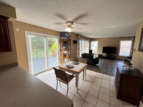 59 Tavern Cir, Middletown CT 06457-1563 exterior