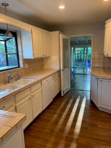 4456 Donald Ave, San Diego CA  92117-3814 exterior