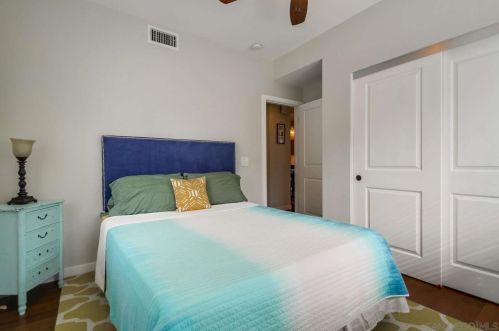 1760 La Playa Ave, San Diego CA 92109-6526 exterior