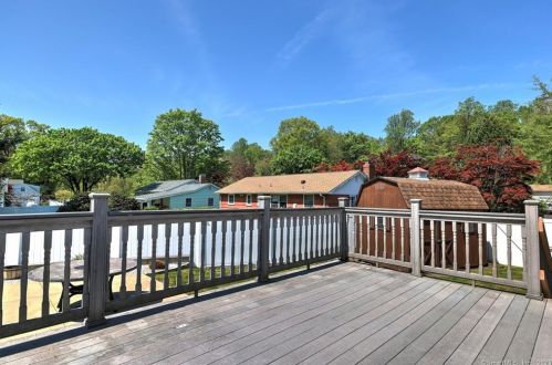 51 Westwood Rd, Milford CT  06461-2752 exterior