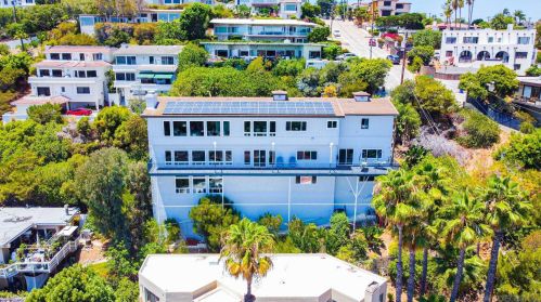 2125 Locust St, San Diego CA  92106-1622 exterior