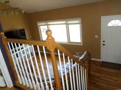 814 Delaware Ave, North Lindenhurst NY  11757-2811 exterior