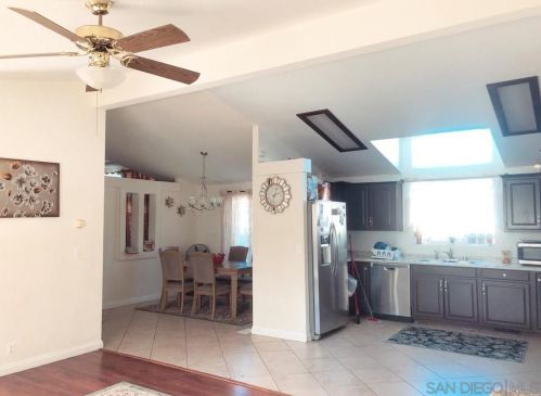 2885 Chollas Rd, San Diego CA 92105-4817 exterior