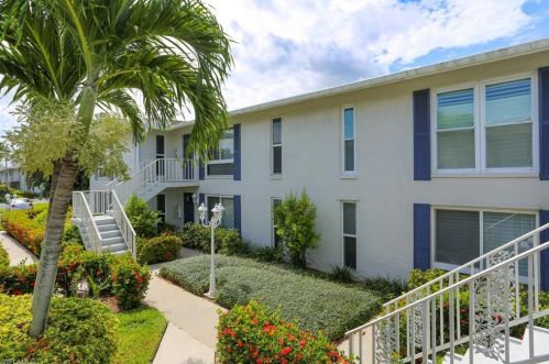 195 Peppermint Ln, Naples, FL 34112-5116