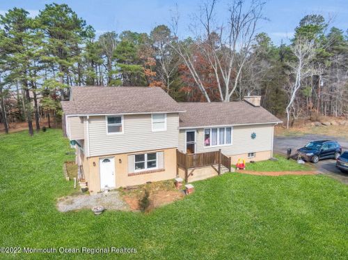 825 Route 539, Plumsted Township NJ  08533-2004 exterior