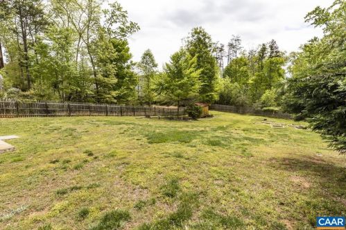 41 Robins Ct, Bybee VA  22963-2089 exterior