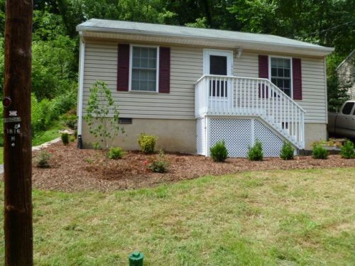 1456 Varnell Ave, Roanoke, VA 24012-5927