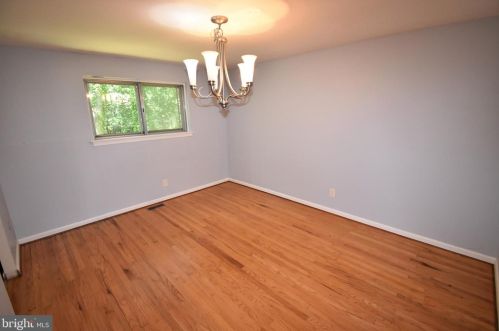 13 Saxony Dr, Riverton NJ  08077-4389 exterior