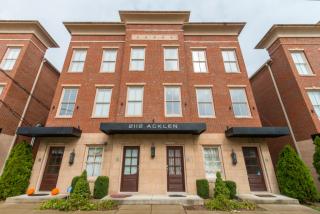2112 Acklen Ave, Nashville, TN 37212-3533