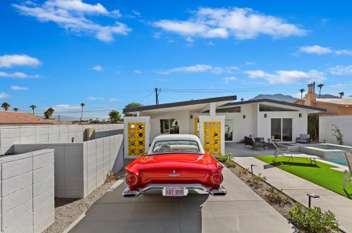 52152 Avenida Alvarado, La Quinta CA  92253-3229 exterior