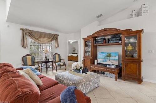 4135 62nd Ave, Naples FL  34120-2735 exterior