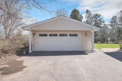 342 Fulle Dr, Valley Cottage, NY 10989-1312