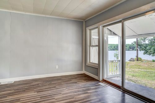 99 Lk Shr Dr, Northwood NH  03261-3707 exterior