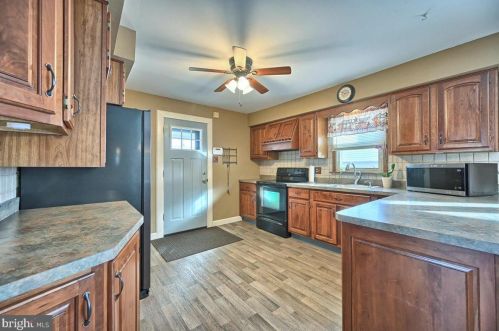 7211 Jefferson St, Harrisburg PA 17111-5246 exterior