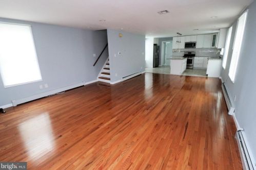 217 Simpson Rd, Ardmore PA  19003-2721 exterior