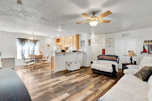 66 Sunnybrook Ln, Oroville CA  95965-8101 exterior